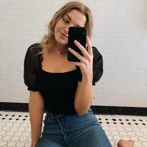 Meet your Posher, Emily